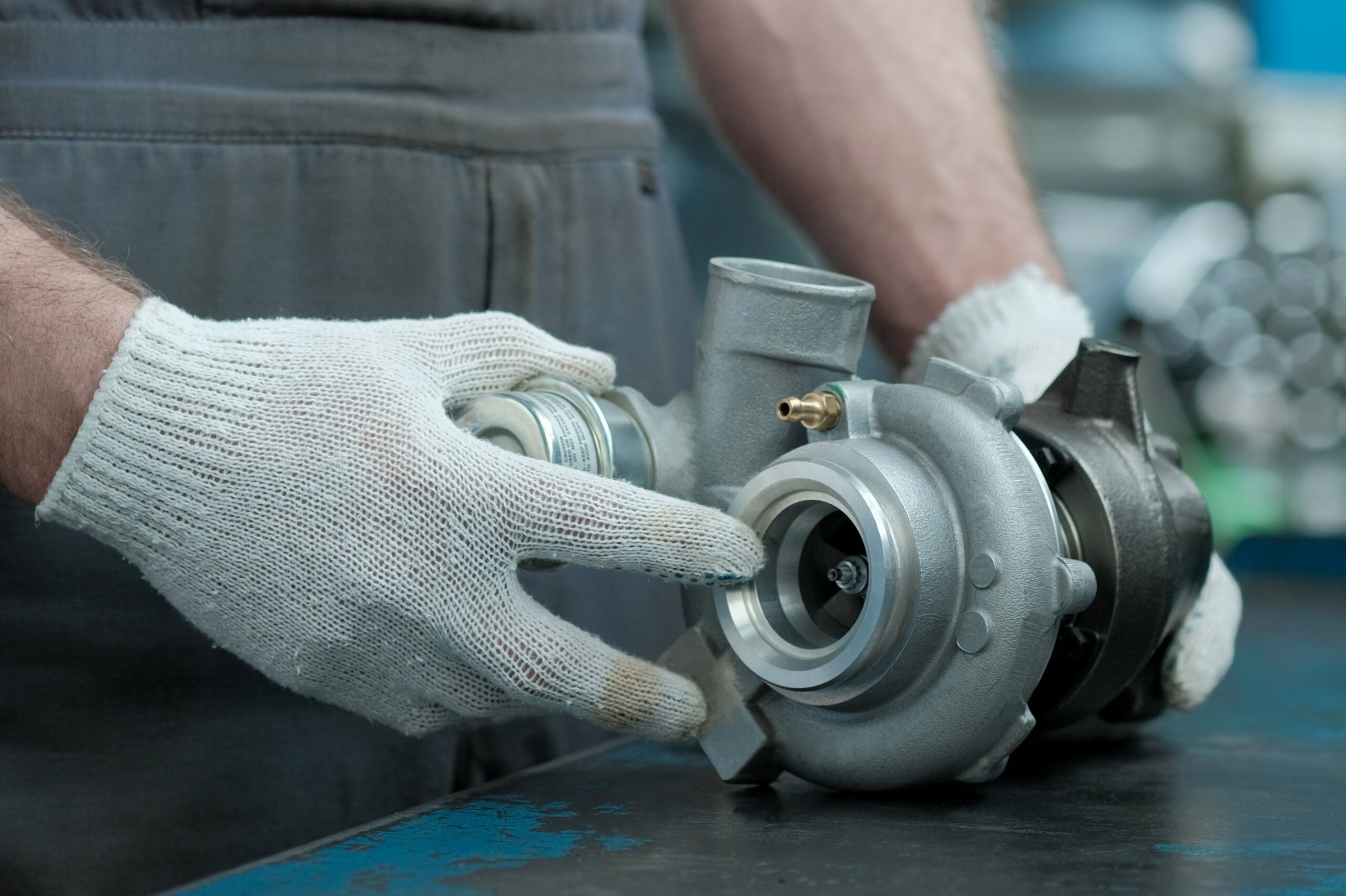 A,Turbine,For,An,Automobile,Engine,On,The,Desktop,Of Fuel Injector Replacement